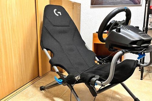 Logitech G923 Racing Setup [FOR PC OR XBOX] – Wheel, Pedals, Gear Shifter + Playseat Challenge