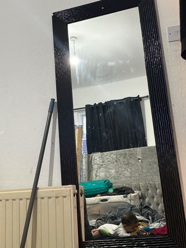 Large mirror 
