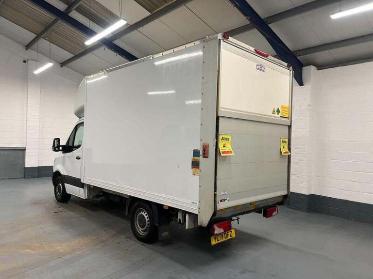 2021 Mercedes-Benz Sprinter 3.5t Progressive Chassis Cab CHASSIS CAB DIESEL Manual