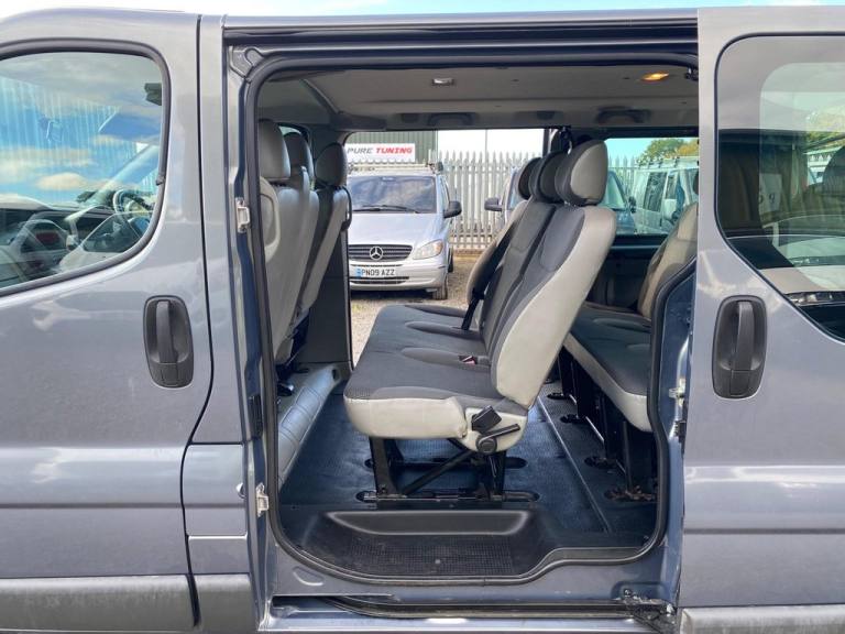 2011 Vauxhall Vivaro 2.0 2900 CDTi ecoFLEX 16v Combi FWD L1 H1 5dr MPV Diesel Manual