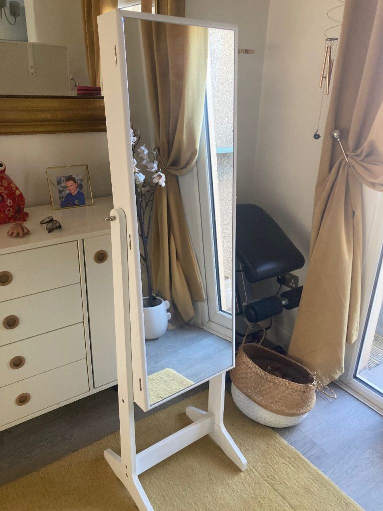 Standing mirror jewellery cabinet 