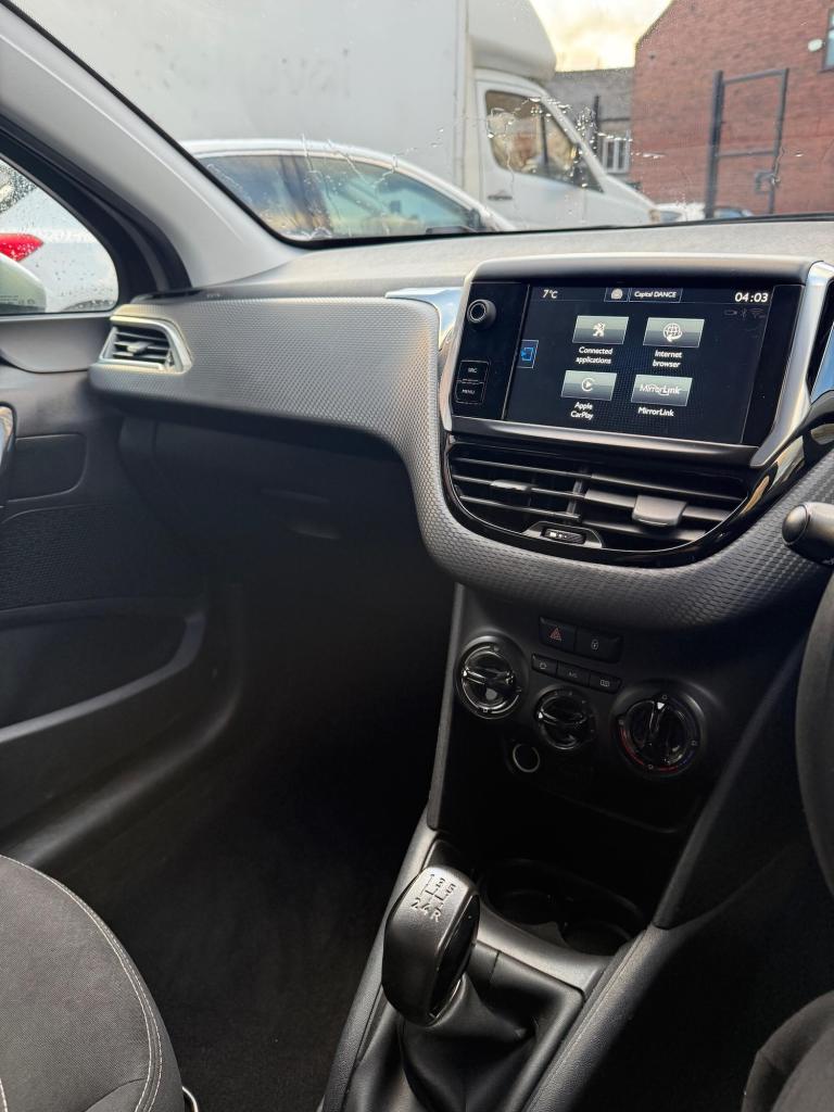2015 Peugeot 208 1.2 PureTech 82 Active 5dr HATCHBACK PETROL Manual