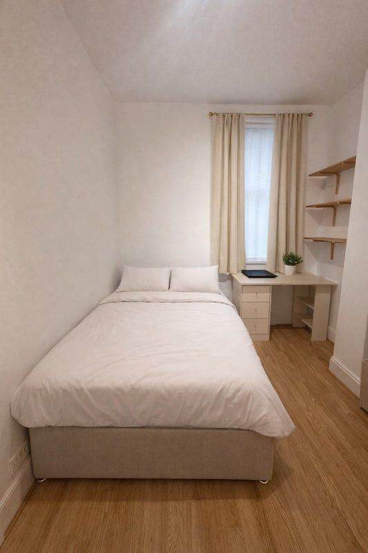 SUPERB DOUBLE ROOM IN CANARY WHARF - PROFESSIONALS WELCOME ✅