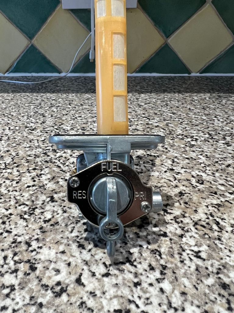 SUZUKI GT250a (1976) fuel tap