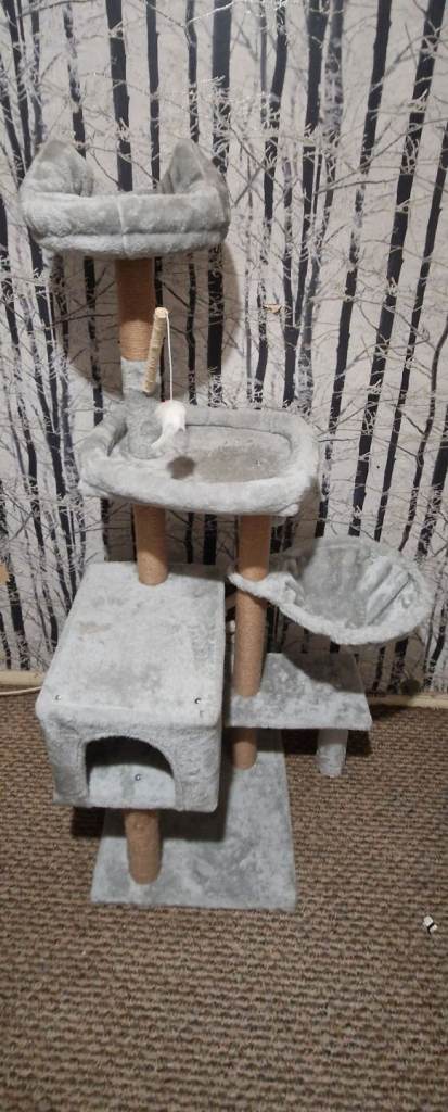 Cat tree