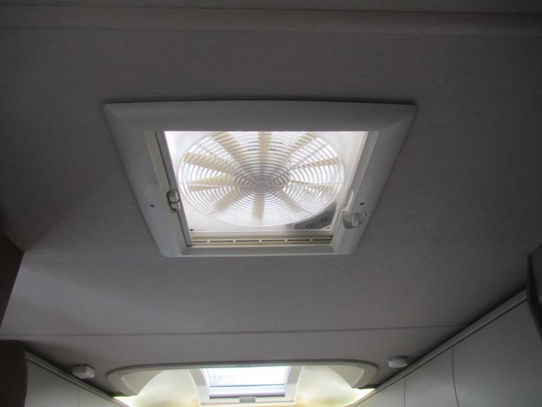 Auto Trail Tracker FB