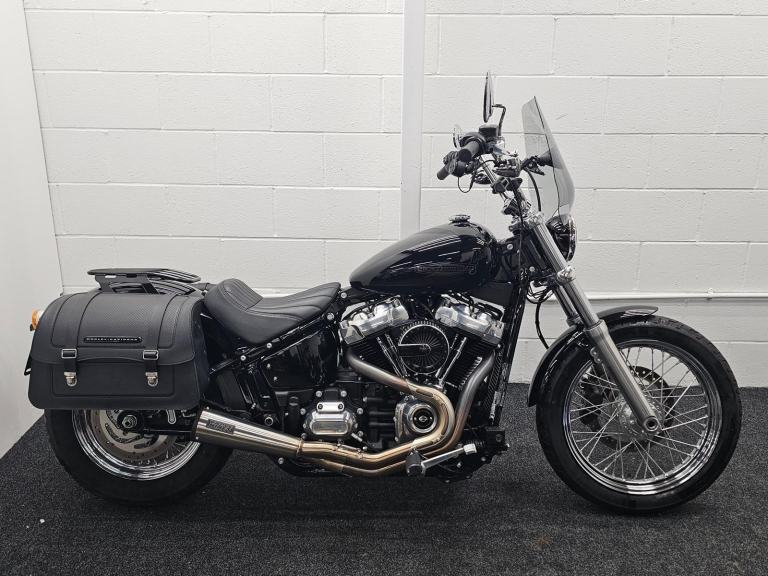 HARLEY-DAVIDSON FXST SOFTAIL STANDARD ABS ** STAGE 2 - 2574 MILES - PANNIERS **