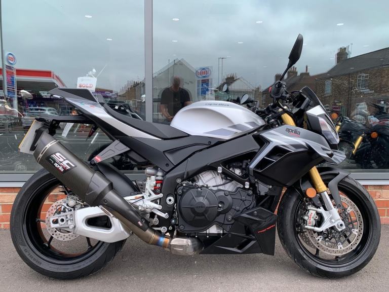 Aprilia Tuono V4 1100 RR - 1351 MILES 