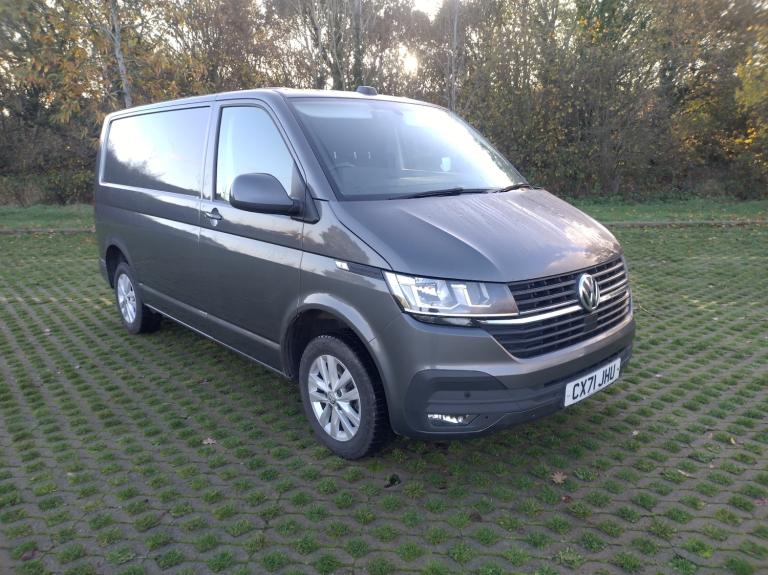 VOLKSWAGEN TRANSPORTER 2.0 TDI 110 HIGHLINE VAN + VAT 2021 / 71 @ MCD CARS 
