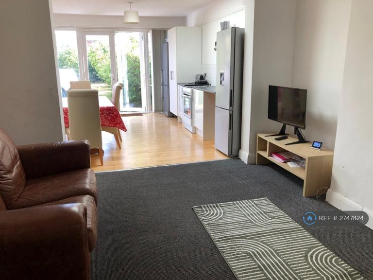 1 bedroom in Newquay Road, London, SE6 (#2747824)