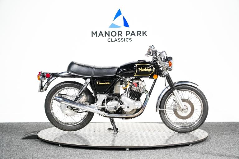 1974 Norton COMMANDO 750  PETROL Manual