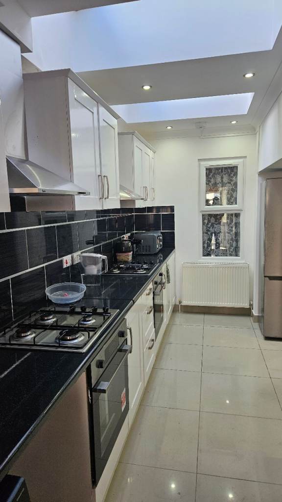 Double room for rent in East ham 