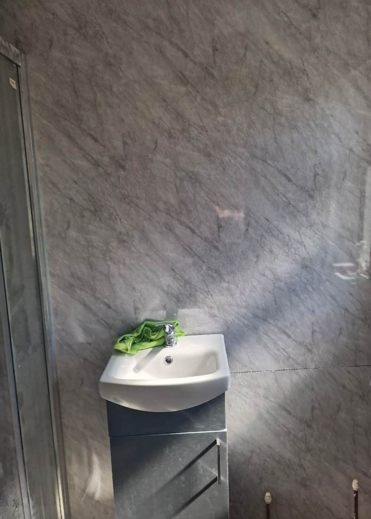 Double Bedroom with an ensuite in a shared house