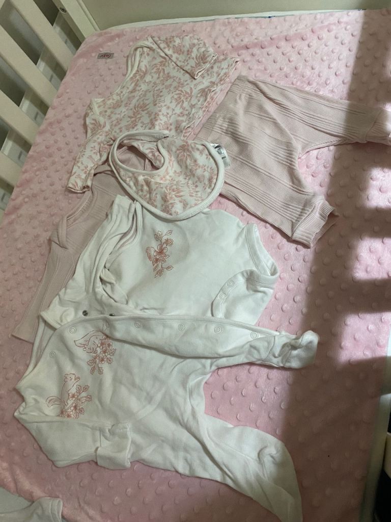 Baby girl 0-3M Bundle 