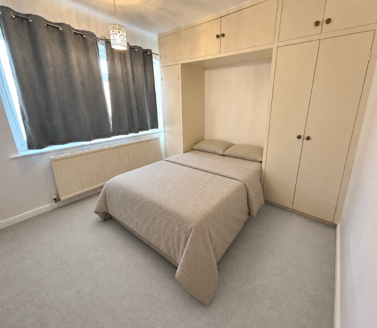 Room to rent in a shared house 