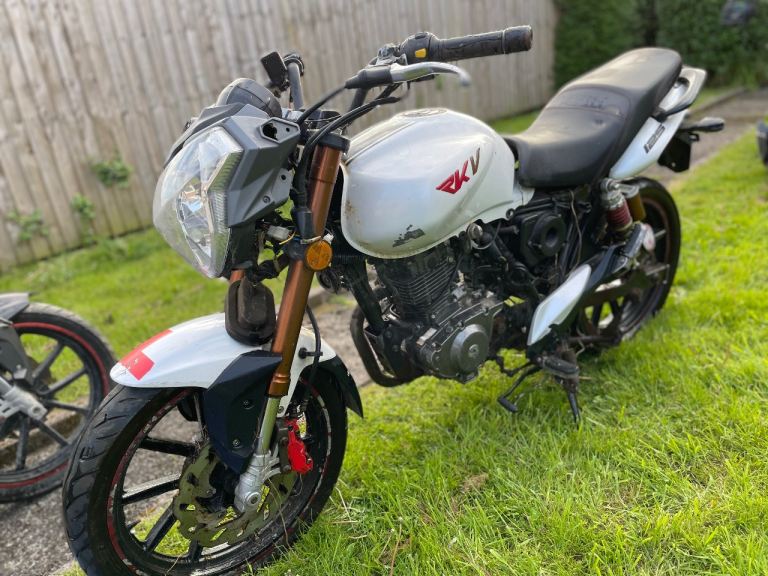 Keeway, RKV, 2011, 124 (cc) Both motorcycles spares or repair 