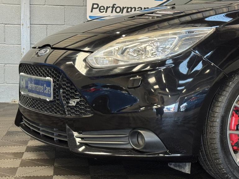 FORD FOCUS 2.0 T EcoBoost ST-3 Black Manual Petrol 2013