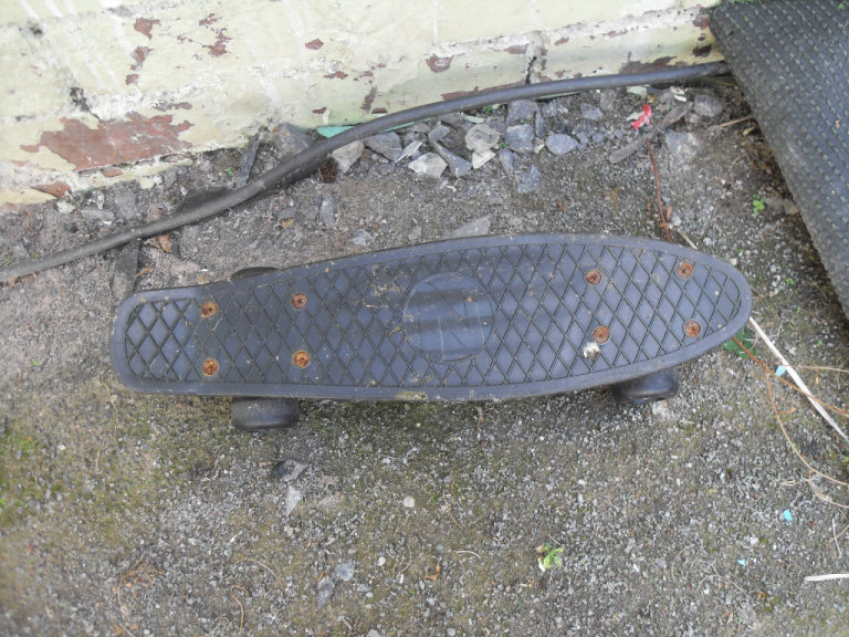 Small Skateboard - £8