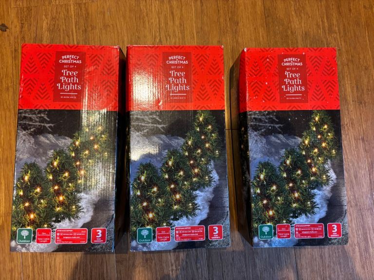 New and unused tree path lights