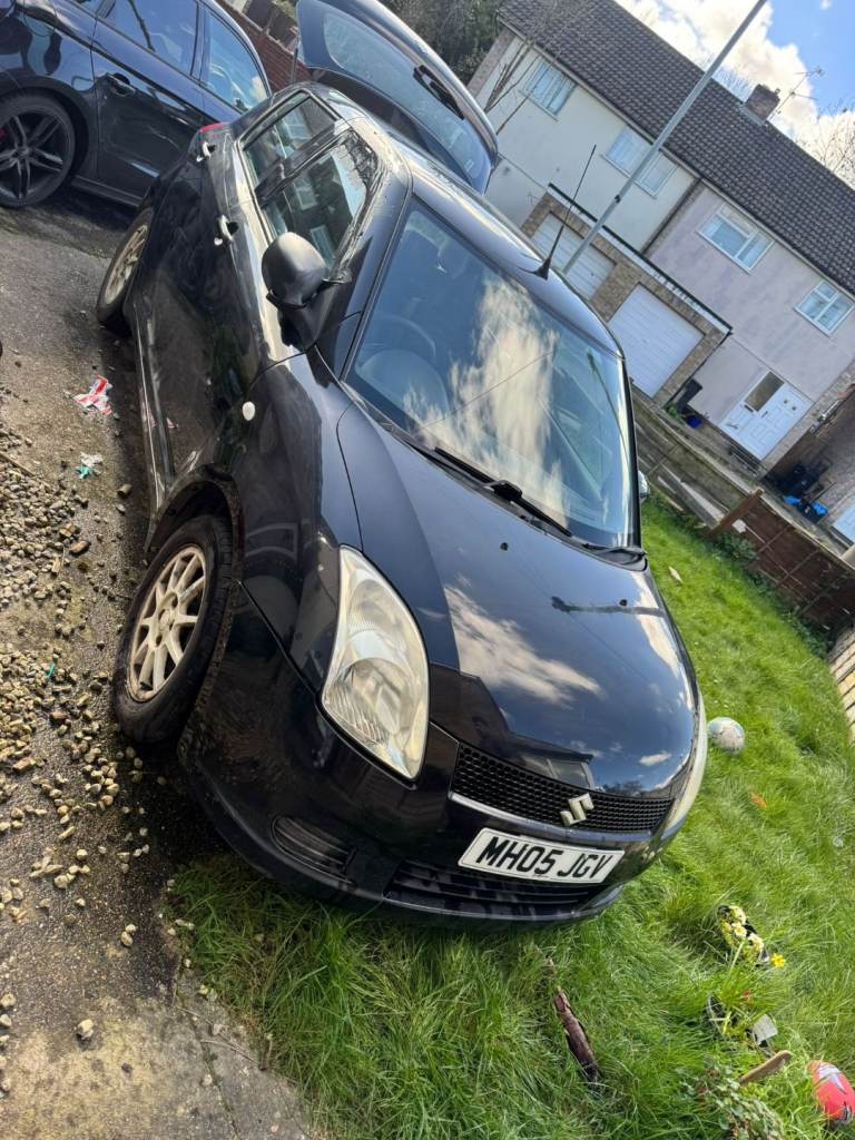 Suzuki, SWIFT, Hatchback, 2005, Manual, 1328 (cc), 5 doors