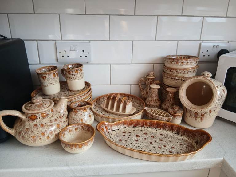 Fosters Pottery Set