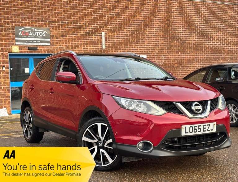 2015 Nissan Qashqai 1.6 dCi Tekna 4WD Euro 6 (s/s) 5dr HATCHBACK Diesel Manual
