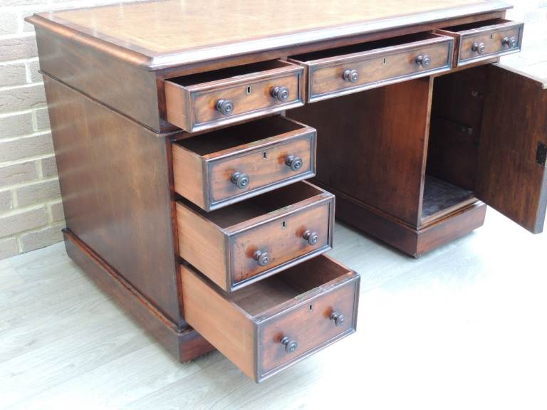 Antique Victorian Pedestal Desk (UK Delivery)
