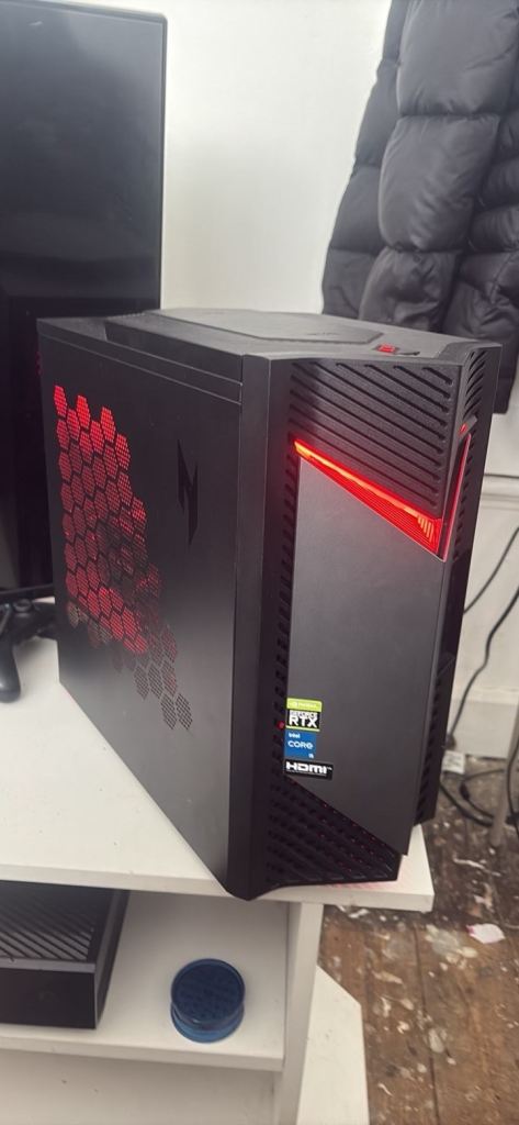 PC gaming set up