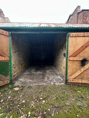 Secure garage/storage for rent in Kensington, Liverpool L6