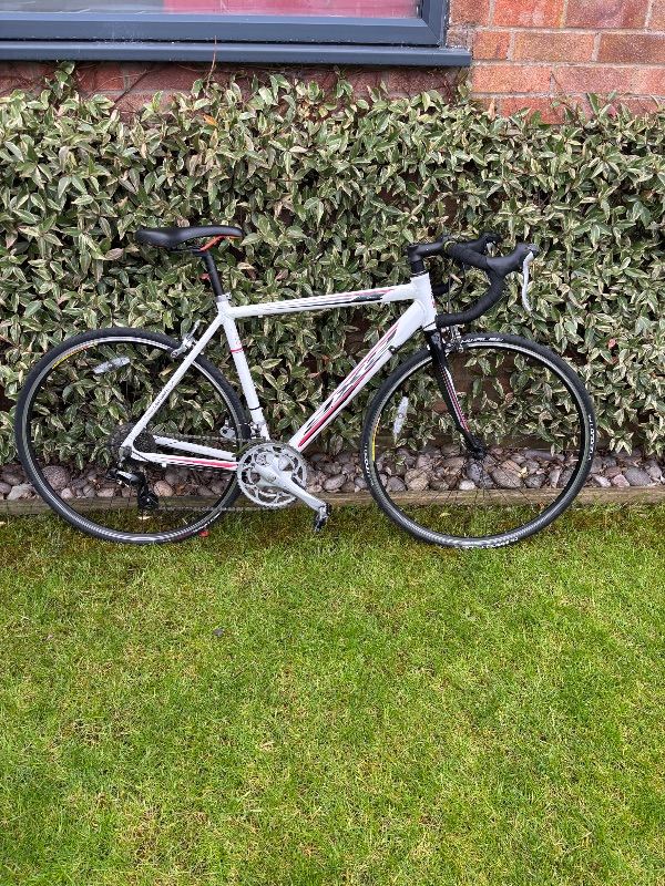 Road bike 