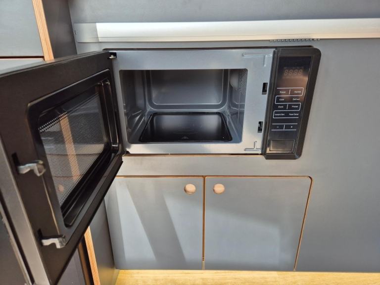 Ford Transit Custom Limited SPEEDS EDITION Camper 130ps 4Berth, HIGH SPEC