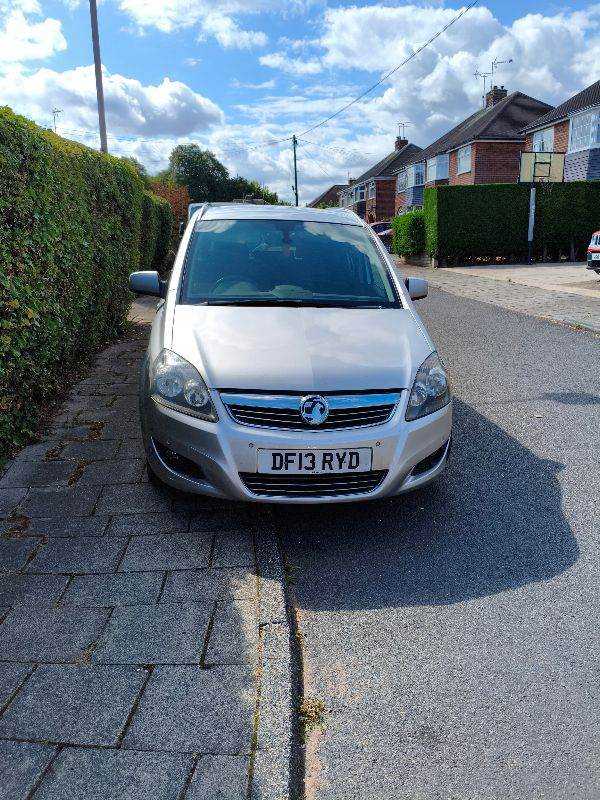 Vauxhall, ZAFIRA, MPV, 2013, Manual, 1686 (cc), 5 doors