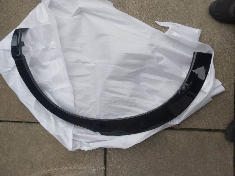 2024 Honda e:ny1 or crv arch trim rear fender right side new