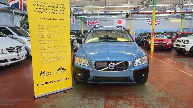  Volvo XC70 3.0 T6 SE Estate 5dr Petrol Geartronic AWD Euro 5 (304 ps) Petrol Automatic