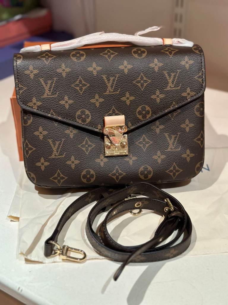 Louis Vuitton Women Bag