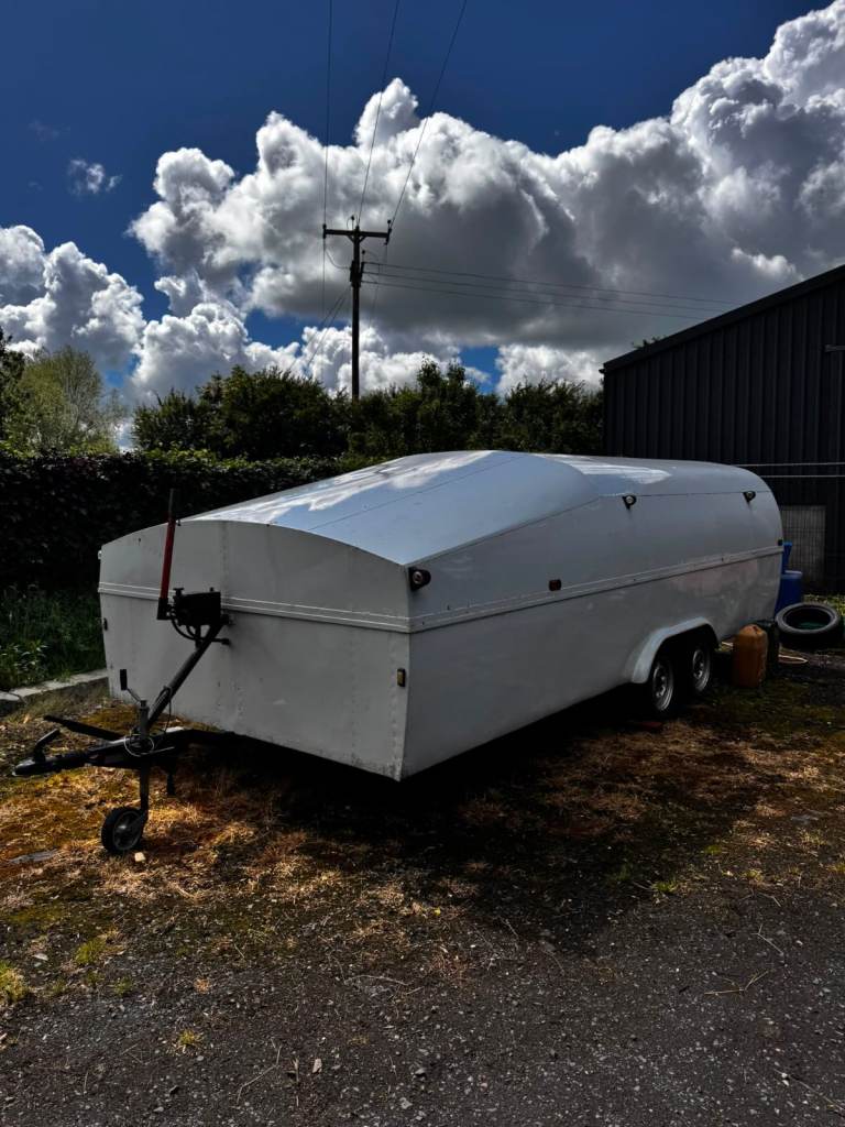 Car Trailer (Clam style)