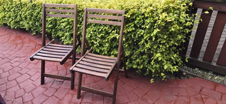 Pair of Wooden Folding Chairs – Good Condition