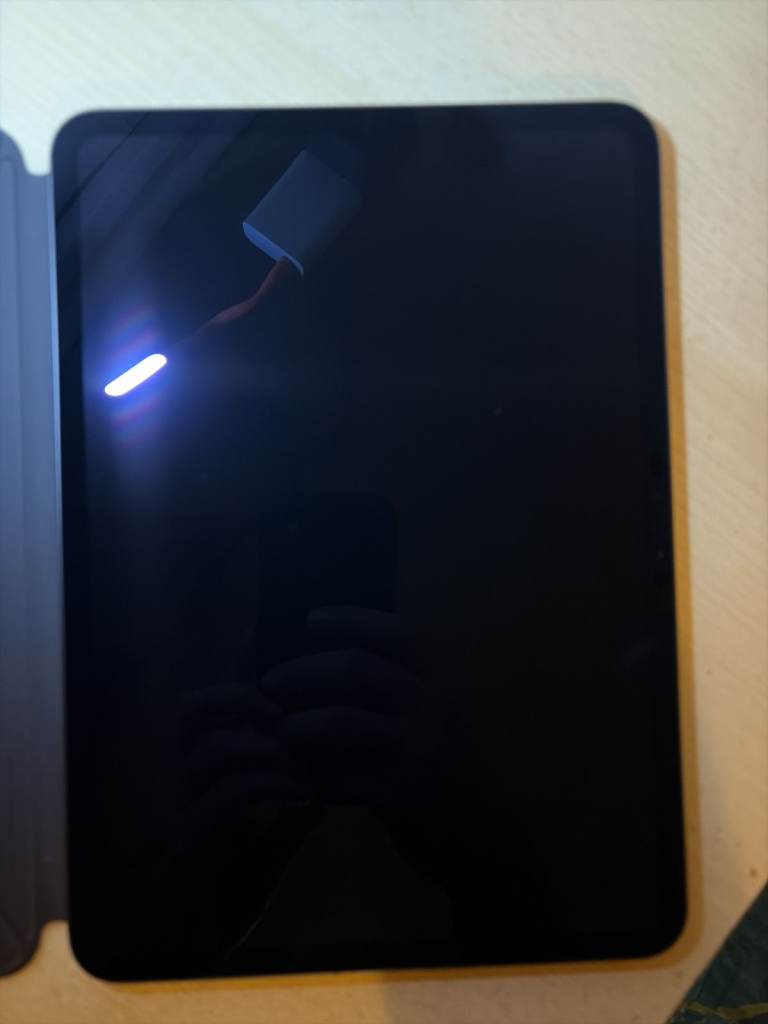 iPad Pro M4 11 Inch, Space black, base specs, like NEW