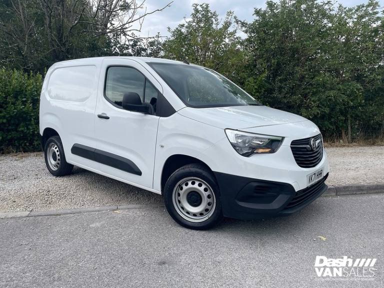 2022 Vauxhall Combo 2300 Edition Panel Van Diesel Manual