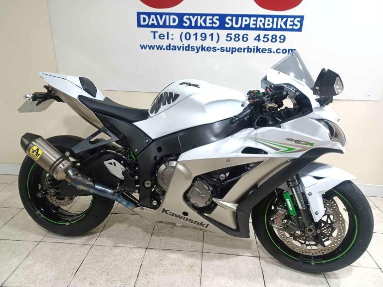 Kawasaki ZX10-R  18-REG ONLY 10889 MILES WITH EXTRAS £8999.OTR