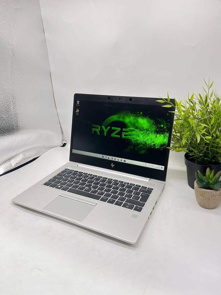 GAMING HP ELITEBOOK LAPTOP AMD RYZEN 5 8 Core AMD RADEON VEGA GRAPHICS ...