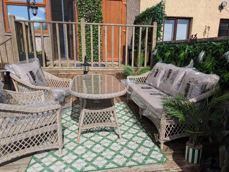 Rattan effect sofa set