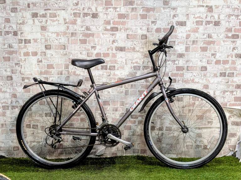 Giant GSR400 Mountain Bike – Grey, Good Condition, New Tyres