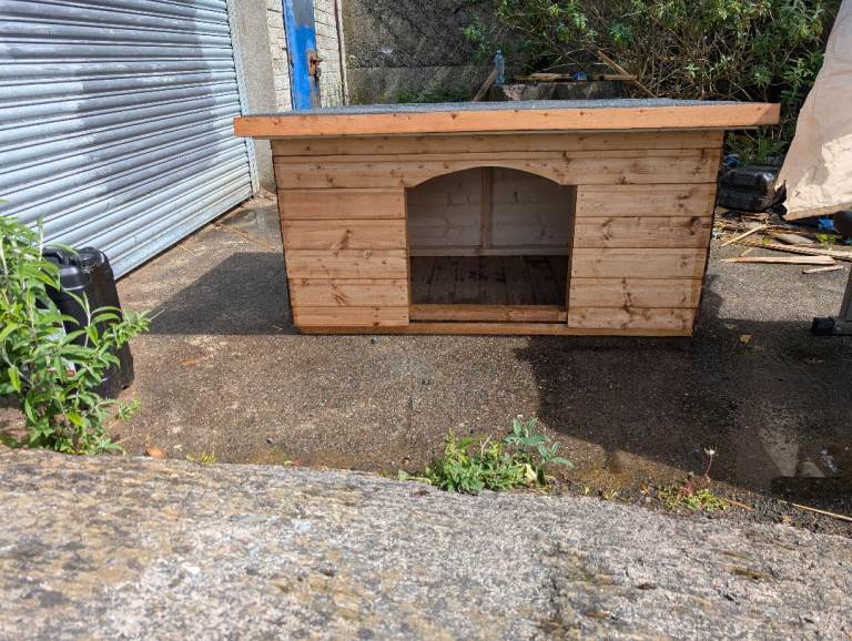 XXL HEAVY-DUTY DOG KENNEL 