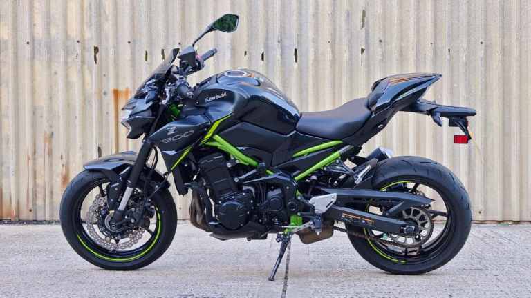 2022 Kawasaki Z ZR900FNSNN (22MY) Naked PETROL Manual