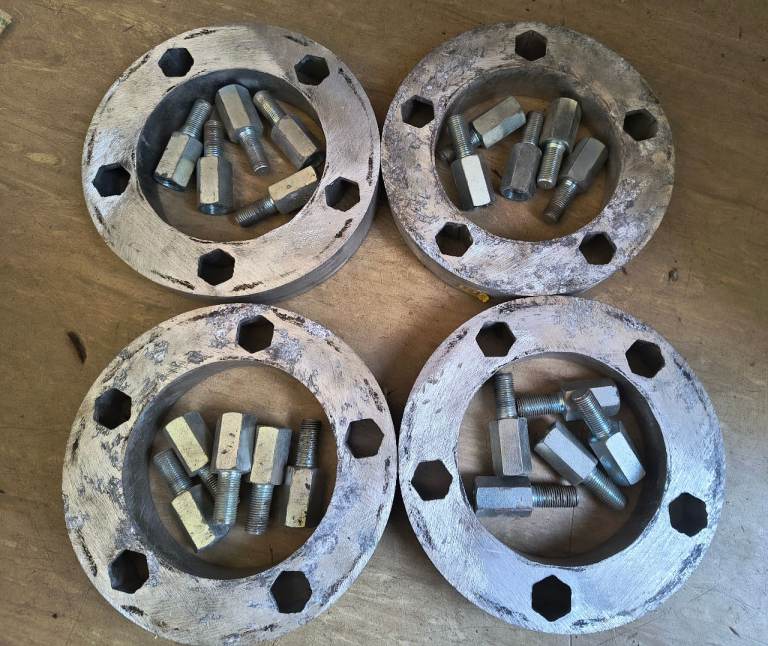 Suzuki vitara mk1 wheel spacers & nuts 