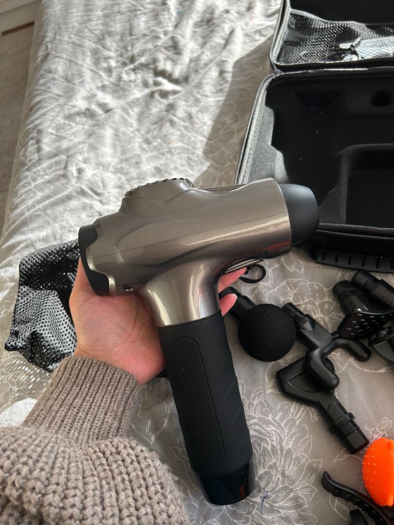 Handheld massage gun 