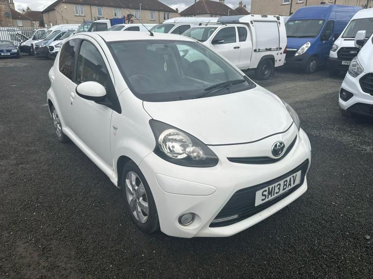 2013 Toyota AYGO 1.0 VVT-i Fire 5dr [AC]  GREAT 1ST CAR- - HATCHBACK Petrol Manual