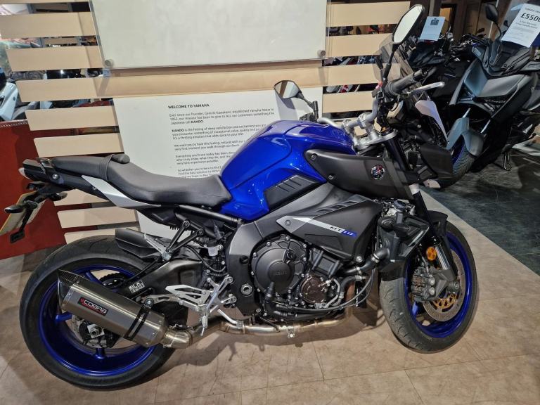 2018 YAMAHA MT-10 IN BLUE