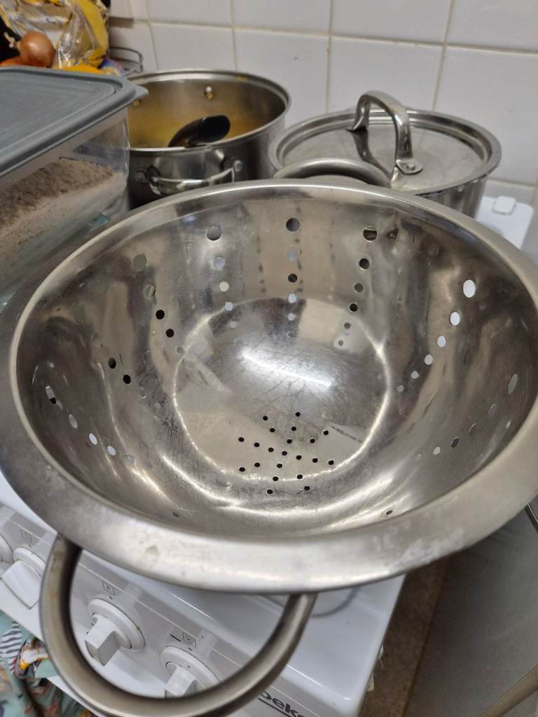 Free Stainless Steel Colander